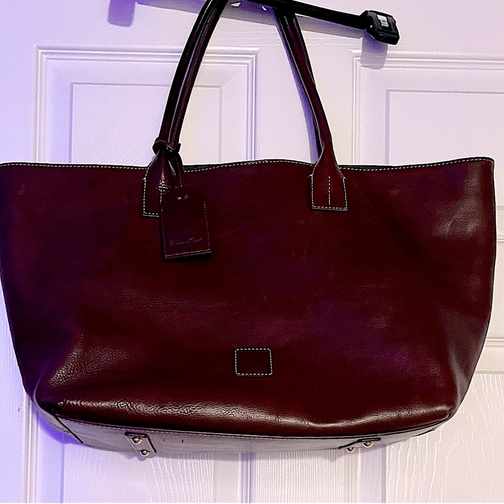 Dooney & Bourke HUGE chestnut Florentine Russell handbag.